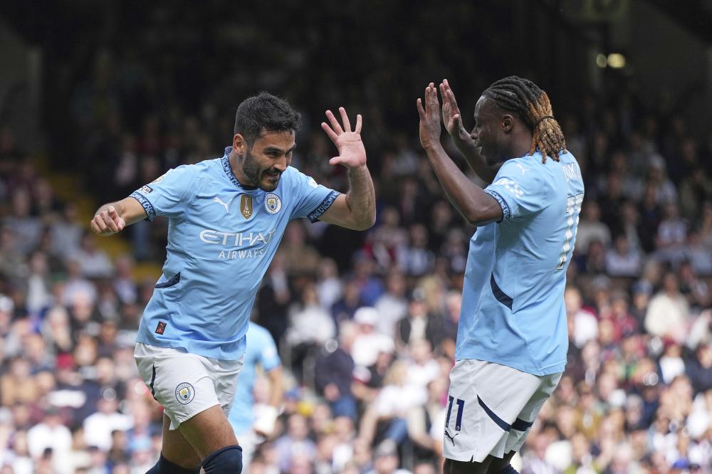 欧冠半场：里奥斯乱战破门，本菲卡暂1-0那不勒斯