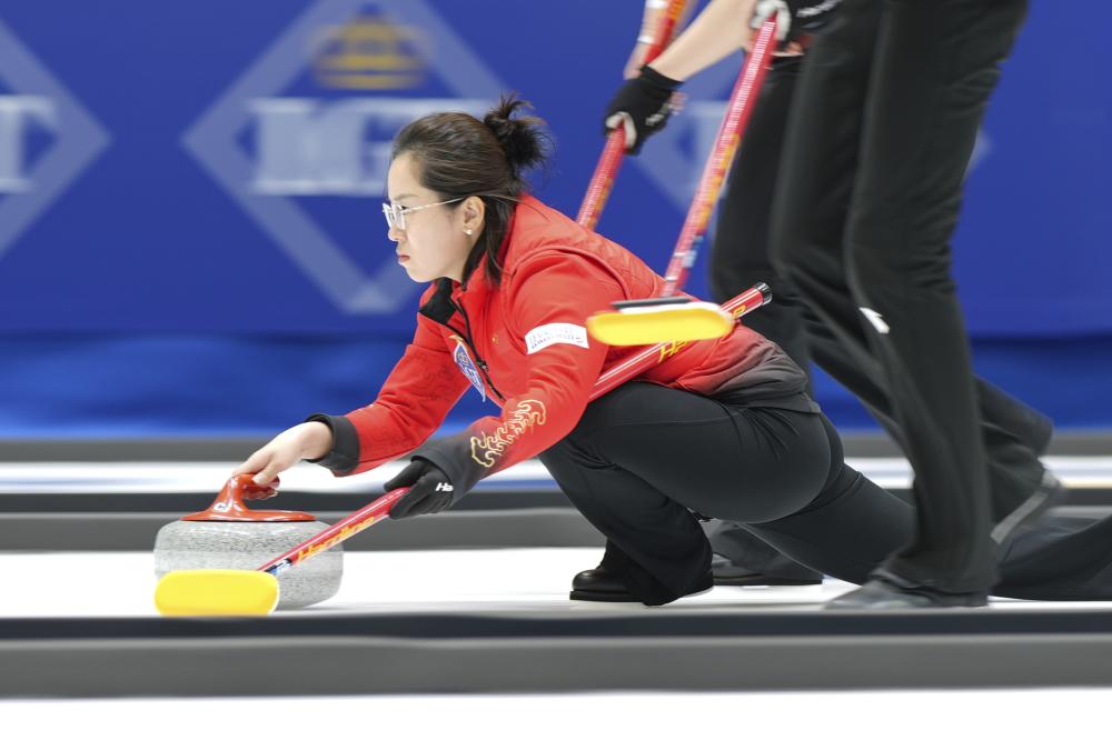 47 岁的王励勤官宣新身份，樊振东成赢家，原来一切早有预兆